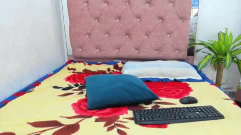 Snapshot of jazmin040_ chatting on 01/14/26, 11:49 jazmin040_ online show from 01/14/26, 11:49