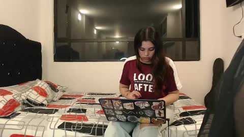 Jazmin and Scarlett online show from 02/12/25, 05:26