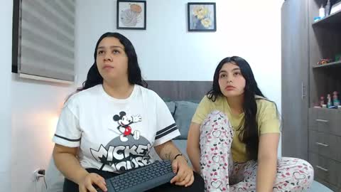 Jazmin and Scarlett online show from 04/14/26, 07:47