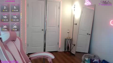 Snapshot of jazminefox chatting on 03/05/26, 07:21 Jazmine Fox online show from 03/05/26, 07:21