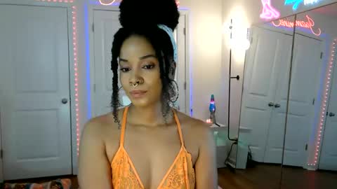Snapshot of jazminefox chatting on 05/16/26, 04:39 Jazmine Fox online show from 05/16/26, 04:39