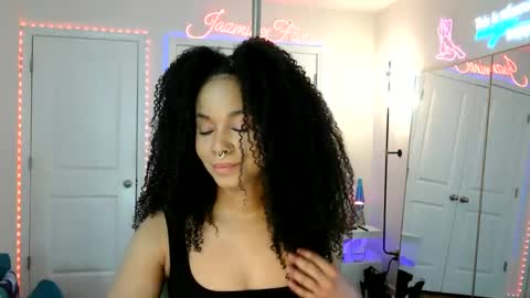 Snapshot of jazminefox chatting on 06/03/26, 06:02 Jazmine Fox online show from 06/03/26, 06:02