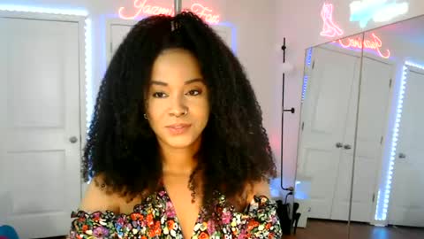 Snapshot of jazminefox chatting on 06/27/26, 06:35 Jazmine Fox online show from 06/27/26, 06:35
