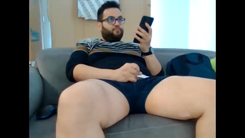 Snapshot of jbon23 chatting on 12/13/24, 08:51 Josbon23 online show from 12/13/24, 08:51