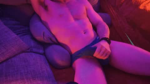 Snapshot of jc281111 chatting on 02/26/25, 10:20 Hornyhunk 30 online show from 02/26/25, 10:20