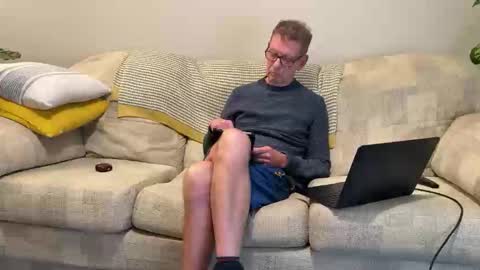 Jon online show from 10/26/25, 05:41