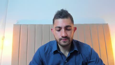 Snapshot of jcdq_ chatting on 02/04/25, 12:44 all public online show from 02/04/25, 12:44