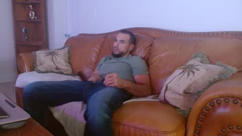 Snapshot of jcmax305 chatting on 01/31/25, 12:51 JcMax305 online show from 01/31/25, 12:51