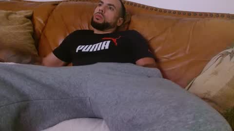 Snapshot of jcmax305 chatting on 02/17/25, 05:47 JcMax305 online show from 02/17/25, 05:47