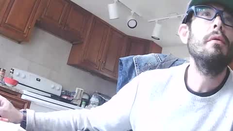 jd19852 online show from 10/09/25, 04:49