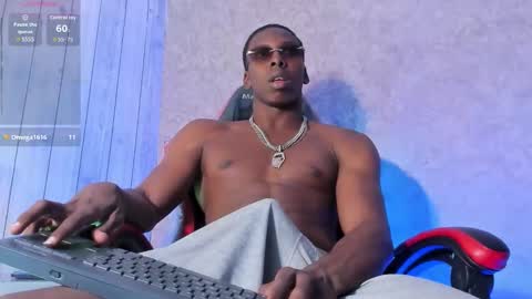 Snapshot of jd_thebaby chatting on 11/21/25, 01:32 jd thebaby online show from 11/21/25, 01:32