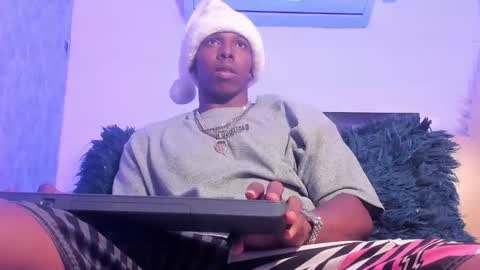 Snapshot of jd_thebaby chatting on 12/20/25, 02:13 jd thebaby online show from 12/20/25, 02:13