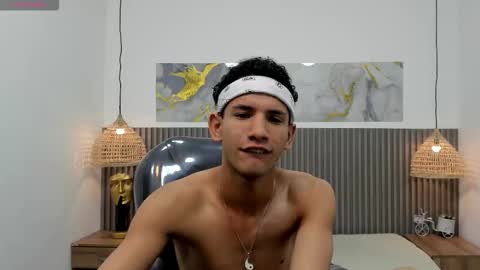 jdwhite18 online show from 03/29/26, 06:02