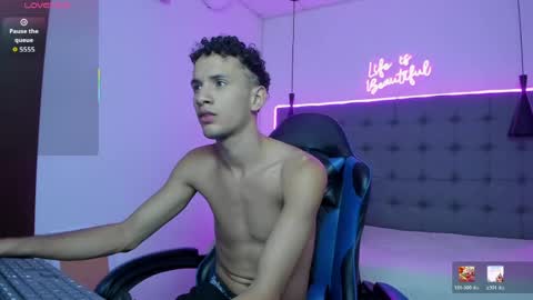 jdwhite18 online show from 04/12/26, 11:32