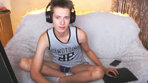 Snapshot of jealousangel chatting on 02/01/25, 03:30 Angel online show from 02/01/25, 03:30