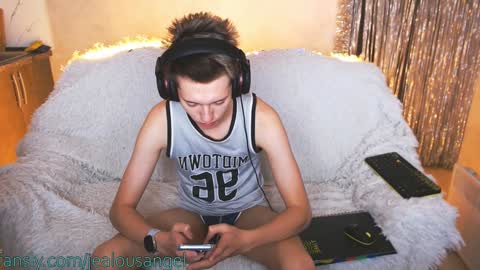 Snapshot of jealousangel chatting on 02/02/25, 03:10 Angel online show from 02/02/25, 03:10