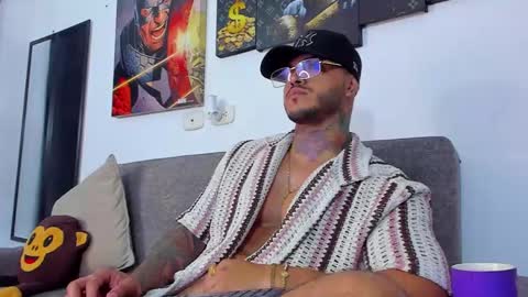 Snapshot of jean_lopez chatting on 01/07/25, 06:48 Jean axelcrow Modelo Independiente online show from 01/07/25, 06:48