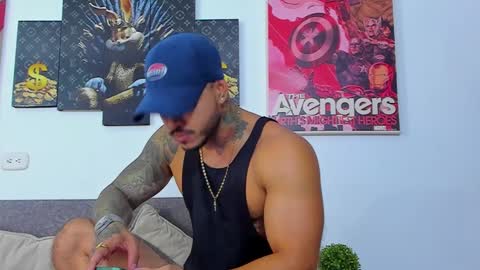 Snapshot of jean_lopez chatting on 01/15/25, 03:43 Jean axelcrow Modelo Independiente online show from 01/15/25, 03:43