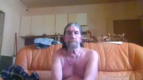 Snapshot of jeanclaude1959 chatting on 07/18/26, 10:08 jeanclaude1959 online show from 07/18/26, 10:08