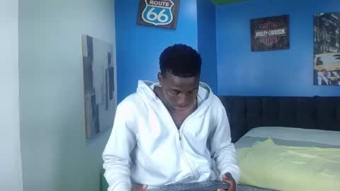 Snapshot of jeandante_ chatting on 06/17/26, 05:25 Jeandante online show from 06/17/26, 05:25