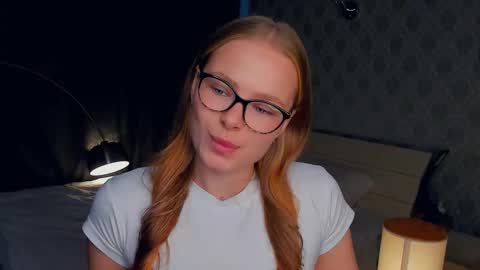 Snapshot of jeanicecoult chatting on 10/18/25, 07:20 Jenny online show from 10/18/25, 07:20