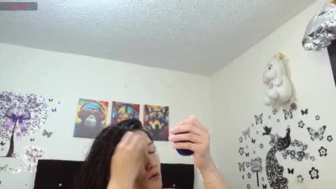 Snapshot of jeff_and_jade chatting on 01/18/25, 11:21 jeff and jade online show from 01/18/25, 11:21