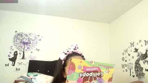 Snapshot of jeff_and_jade chatting on 09/12/25, 11:43 jeff and jade online show from 09/12/25, 11:43