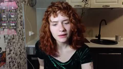 Snapshot of jelly_cherry chatting on 11/23/25, 09:03 Emily online show from 11/23/25, 09:03