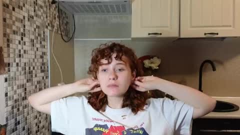Snapshot of jelly_cherry chatting on 05/03/26, 08:15 Emily online show from 05/03/26, 08:15