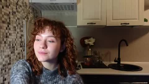 Snapshot of jelly_cherry chatting on 05/09/26, 10:26 Emily online show from 05/09/26, 10:26