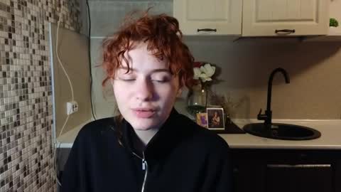 Snapshot of jelly_cherry chatting on 06/01/26, 09:16 Emily online show from 06/01/26, 09:16