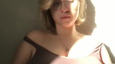 Inna  online show from 11/17/25, 07:58