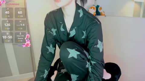 Molly online show from 11/06/25, 11:11