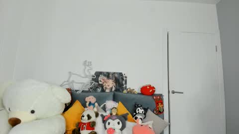Snapshot of jenie_fire chatting on 12/27/24, 04:32 Dolly online show from 12/27/24, 04:32