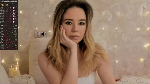 EvaSileZ online show from 12/21/25, 09:38