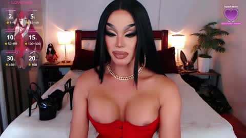 Snapshot of jenifers_body chatting on 05/11/26, 12:05 Queen Jenifer online show from 05/11/26, 12:05