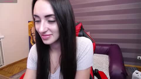 Kira online show from 11/21/25, 07:51