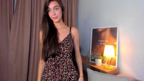 Elli online show from 09/21/25, 08:32