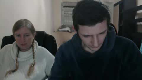 JenisAndPeter online show from 03/03/25, 07:28