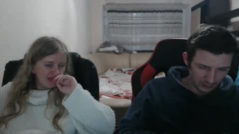 JenisAndPeter online show from 03/07/25, 08:11