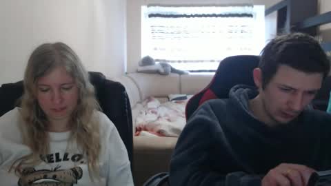 JenisAndPeter online show from 03/08/25, 07:05