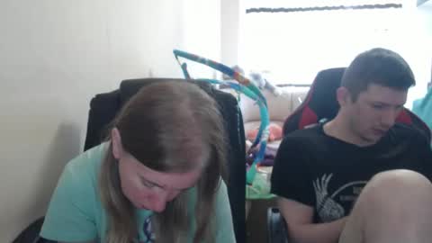 JenisAndPeter online show from 09/17/25, 06:48