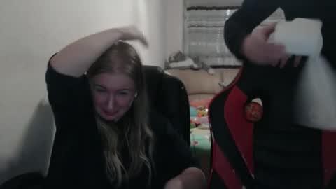 JenisAndPeter online show from 09/29/25, 06:57