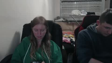 JenisAndPeter online show from 10/18/25, 07:58