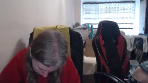 JenisAndPeter online show from 11/30/25, 09:13