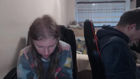 JenisAndPeter online show from 12/17/25, 06:08