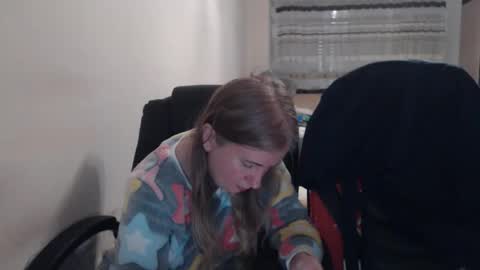 JenisAndPeter online show from 12/17/25, 06:14