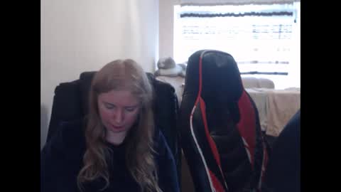 JenisAndPeter online show from 04/01/26, 05:30