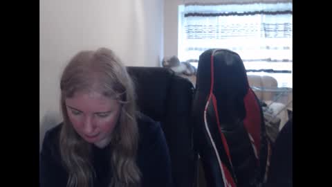 JenisAndPeter online show from 04/01/26, 03:09