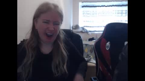 JenisAndPeter online show from 04/05/26, 05:59